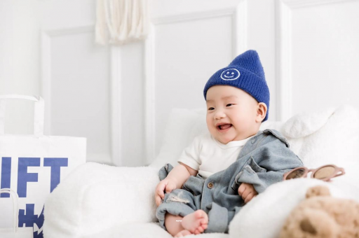 乳山宝宝多久开始攒肚